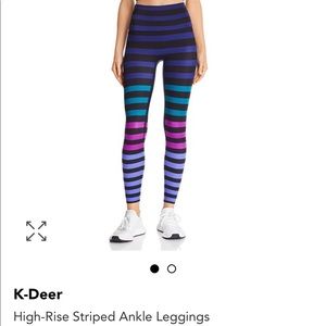 NWT K-Deer leggings size Small